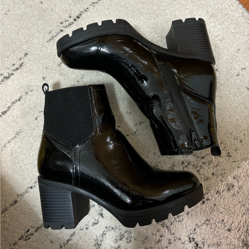 Naturalizer Verney Waterproof Lug Sole Black Booties